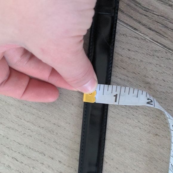 Salvatore Ferragamo patent leather belt, gold buckle, Small - Picture 8 of 8